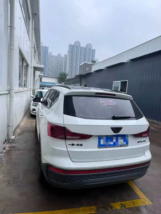 Jetta VS5