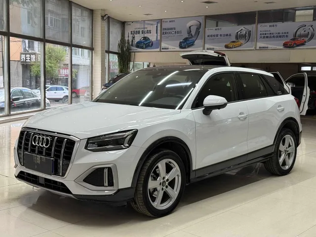Audi Q2L