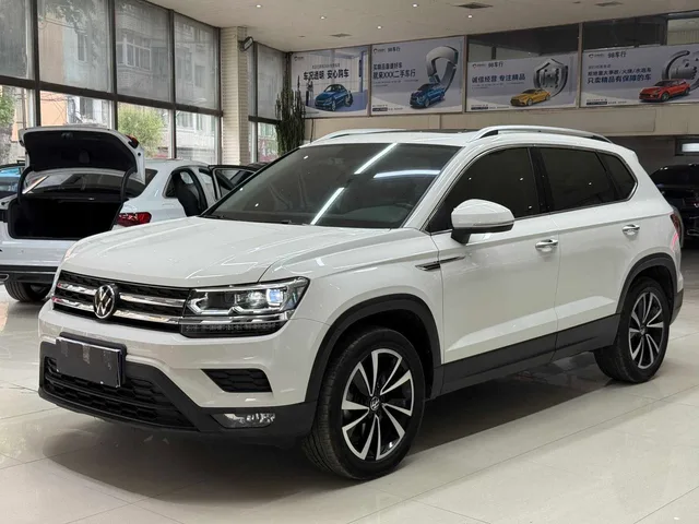 Volkswagen Tharu